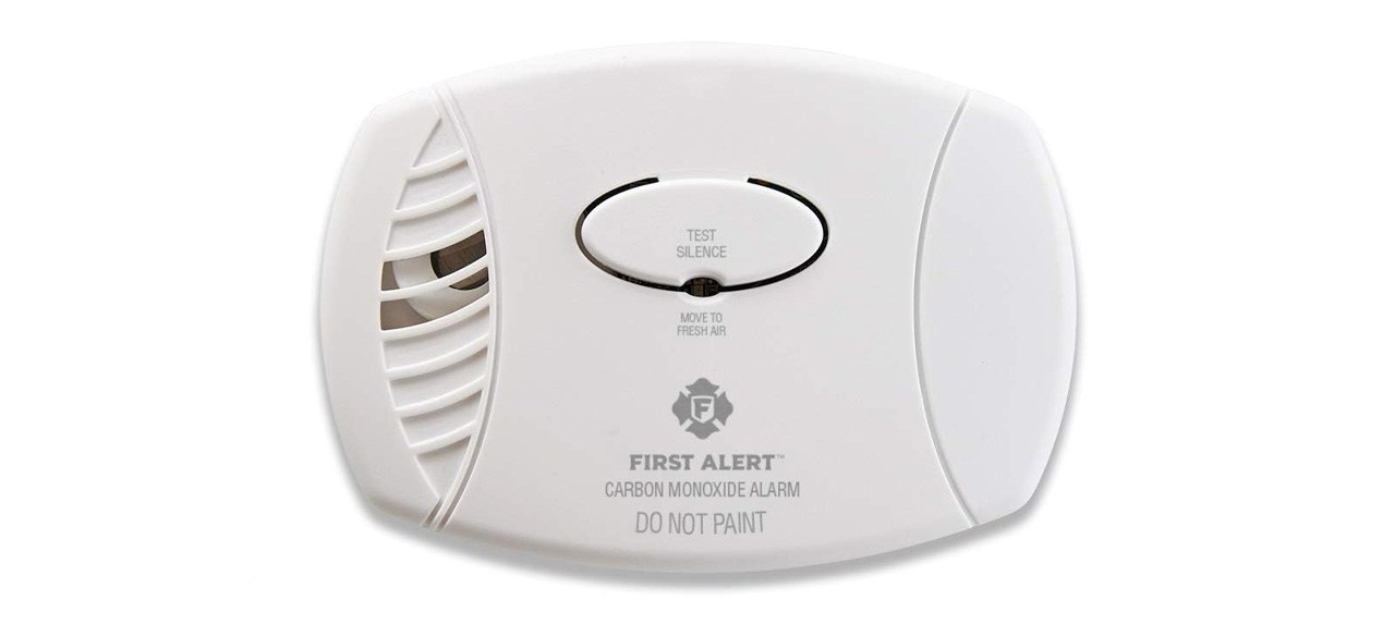 First Alert CO605 Plug-In Carbon Monoxide Detector