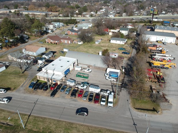 610 Armistead LLC purchased the 3,075-square-foot industrial/warehouse building at 610 N. Armistead Ave. in Hampton from Mox Properties LLC for $402,500 as an investment, Cushman & Wakefield | Thalhimer announced. Clay Culbreth represented the seller. Ellis Colthorpe represented the buyer. (Courtesy of Cushman & Wakefield | Thalhimer)